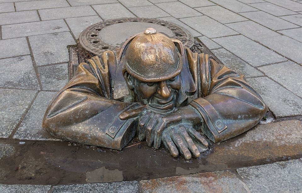 Čumil (Man at Work)