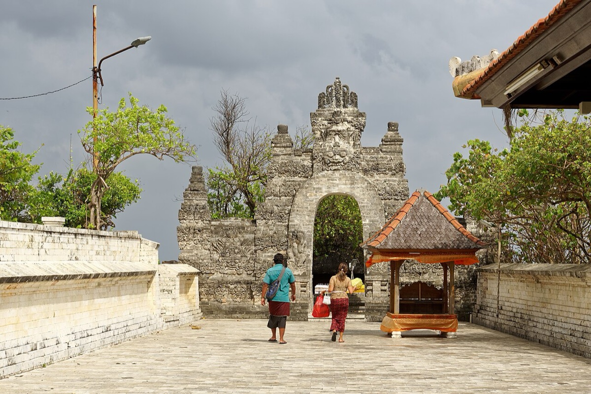Uluwatu Temple (Pura Luhur Uluwatu)