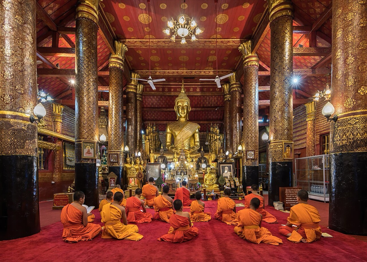 Wat Mai Suwannaphumaham