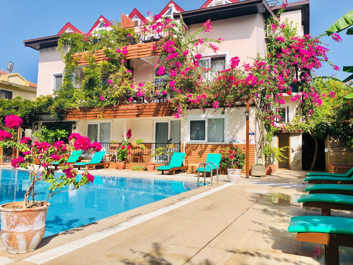 ten part hotel